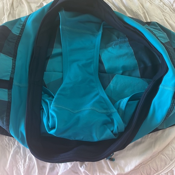 Lululemon - Picture 4 of 4